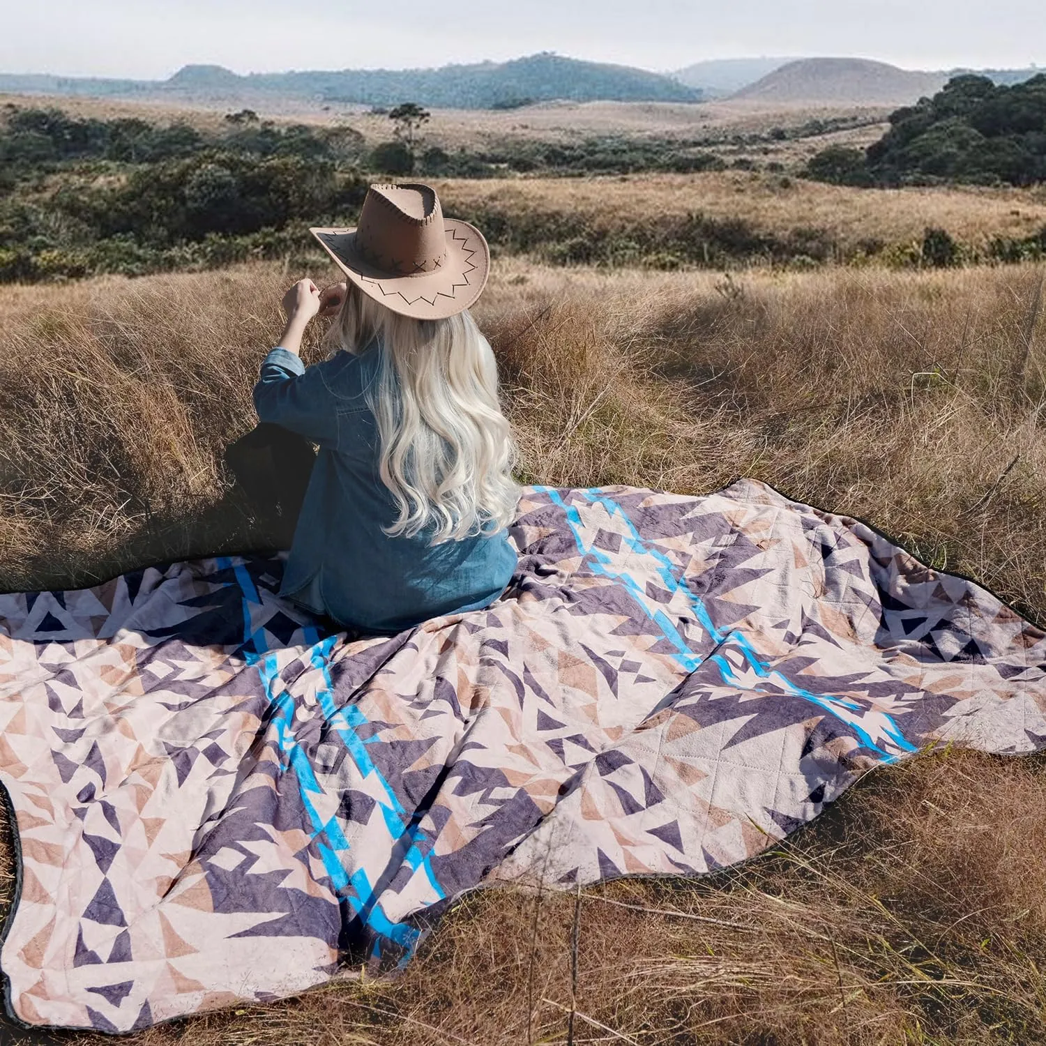 HORIMOTE HOME Outdoor Waterproof Camping Blanket, Extra Thick Flannel Fleece Warm for Cold Weather, Windproof Aztec Blankets Foldable for Stadium Picnic Dog Pet Car(Dakota)